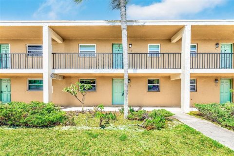 Condominio en Seminole, Florida, 2 dormitorios № 2204573