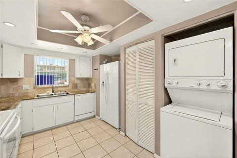 Condominio en venta en Seminole, Florida, 2 dormitorios, 110.55 m2 № 2204573 - foto 13
