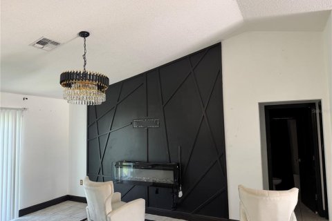 Villa ou maison à vendre à Poinciana, Floride: 3 chambres, 140.19 m2 № 2399015 - photo 4