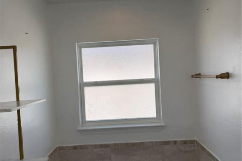 Villa ou maison à vendre à Poinciana, Floride: 3 chambres, 140.19 m2 № 2399015 - photo 14