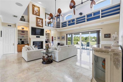 House in Bradenton, Florida 4 bedrooms, 377.37 sq.m. № 2150348 - photo 9
