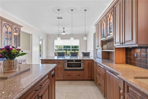 House in Bradenton, Florida 4 bedrooms, 377.37 sq.m. № 2150348 - photo 17