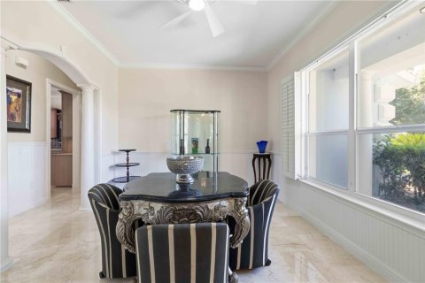 House in Bradenton, Florida 4 bedrooms, 377.37 sq.m. № 2150348 - photo 25