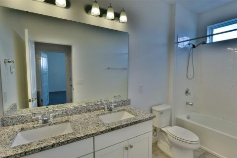 House in Davenport, Florida 4 bedrooms, 261.15 sq.m. № 2337269 - photo 22