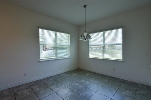 House in Davenport, Florida 4 bedrooms, 261.15 sq.m. № 2337269 - photo 13