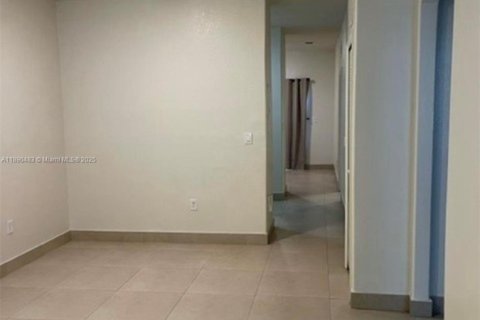 Condominio en alquiler en Homestead, Florida, 2 dormitorios, 84.91 m2 № 1943362 - foto 4