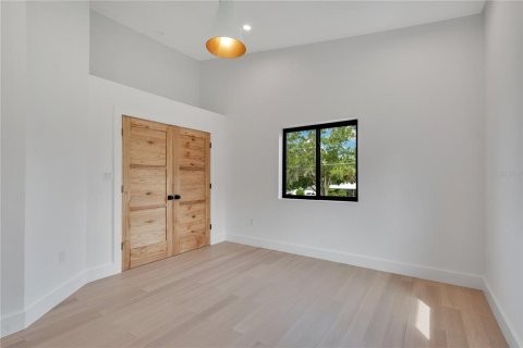 House in Winter Park, Florida 4 bedrooms, 344.67 sq.m. № 1846541 - photo 30