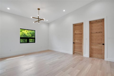 House in Winter Park, Florida 4 bedrooms, 344.67 sq.m. № 1846541 - photo 29