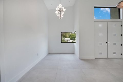 House in Winter Park, Florida 4 bedrooms, 344.67 sq.m. № 1846541 - photo 2