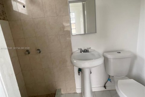 Снять в аренду виллу или дом в Норт-Майами, Флорида 4 спальни, 129.32м2, № 2003648 - фото 15