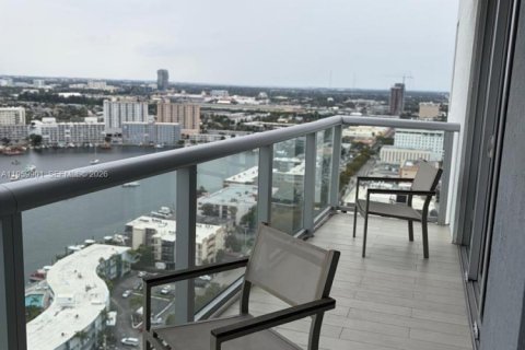 Condominio en venta en Hallandale Beach, Florida, 2 dormitorios, 94.76 m2 № 2031763 - foto 7