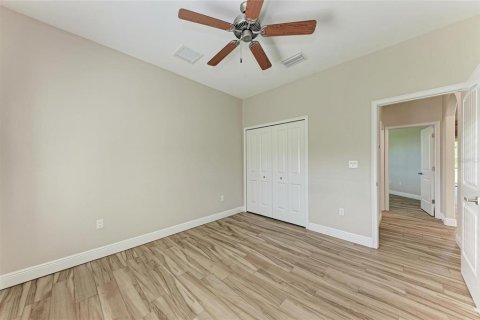 Villa ou maison à vendre à North Port, Floride: 3 chambres, 162.11 m2 № 1902824 - photo 28