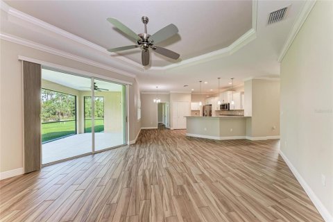 Villa ou maison à vendre à North Port, Floride: 3 chambres, 162.11 m2 № 1902824 - photo 8