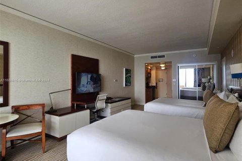 Condo in Sunny Isles Beach, Florida № 2032497 - photo 8