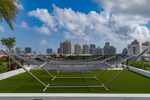 Apartamento en alquiler en Miami, Florida, 49.52 m2 № 2075410 - foto 4