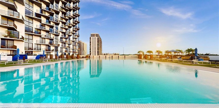 Condo in Doral, Florida, 2 bedrooms  № 1781604