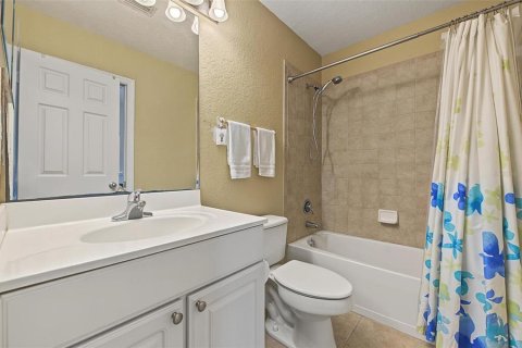 Condo in Tampa, Florida, 2 bedrooms  № 2386262 - photo 25