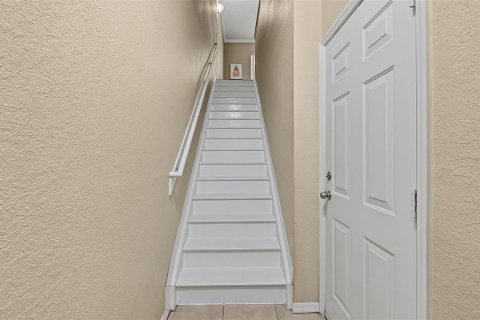 Condo in Tampa, Florida, 2 bedrooms  № 2386262 - photo 26