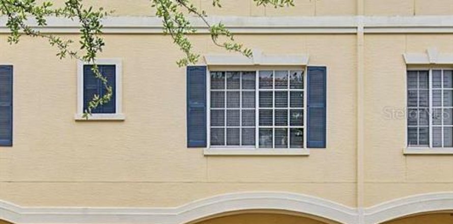 Condo in Tampa, Florida, 2 bedrooms  № 2386262