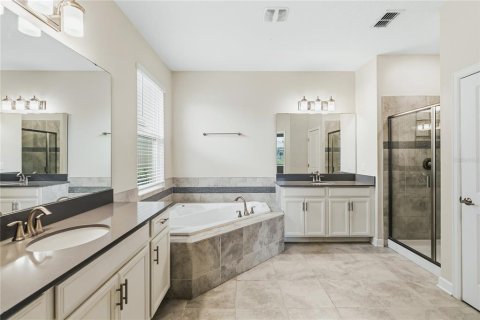 Villa ou maison à louer à Orlando, Floride: 5 chambres, 367.52 m2 № 2398814 - photo 24