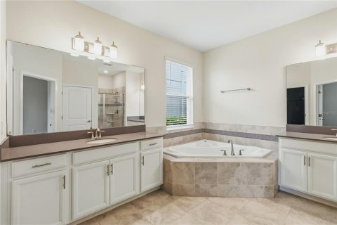 Villa ou maison à louer à Orlando, Floride: 5 chambres, 367.52 m2 № 2398814 - photo 23
