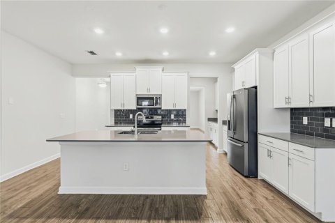 Villa ou maison à louer à Orlando, Floride: 5 chambres, 367.52 m2 № 2398814 - photo 11