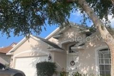 House in Davenport, Florida 4 bedrooms, 178.84 sq.m. № 1649076 - photo 2