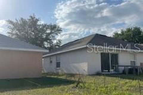 House in Davenport, Florida 4 bedrooms, 178.84 sq.m. № 1649076 - photo 12