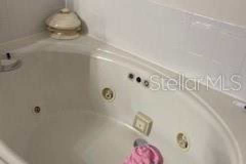 House in Davenport, Florida 4 bedrooms, 178.84 sq.m. № 1649076 - photo 5