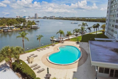 Condominio en venta en Clearwater, Florida, 1 dormitorio, 93.37 m2 № 2197788 - foto 22