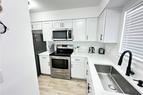 Duplex à vendre à Winter Park, Floride: 2 chambres, 98.1 m2 № 1618943 - photo 5