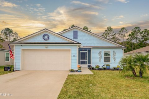 House in Palm Coast, Florida 3 bedrooms, 144.65 sq.m. № 777673 - photo 1