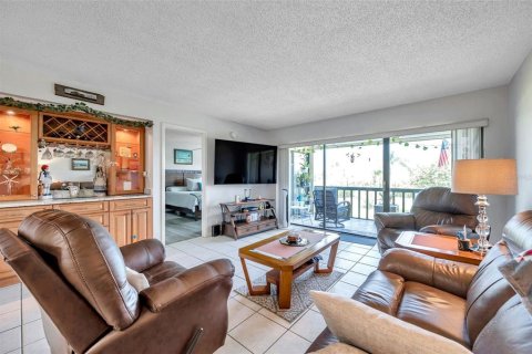 Copropriété à vendre à Tarpon Springs, Floride: 2 chambres, 106.84 m2 № 1856413 - photo 5