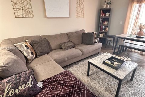 Condo in Miami, Florida, 2 bedrooms  № 2393233