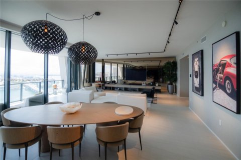 Condo in Miami, Florida, 4 bedrooms  № 1882117 - photo 14