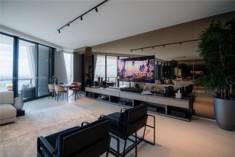 Condo in Miami, Florida, 4 bedrooms  № 1882117 - photo 2