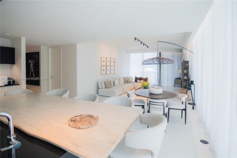 Condo in Miami, Florida, 4 bedrooms  № 1882117 - photo 28