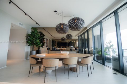 Condo in Miami, Florida, 4 bedrooms  № 1882117 - photo 5