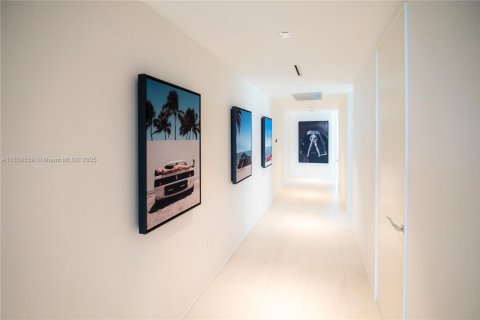 Condo in Miami, Florida, 4 bedrooms  № 1882117 - photo 22