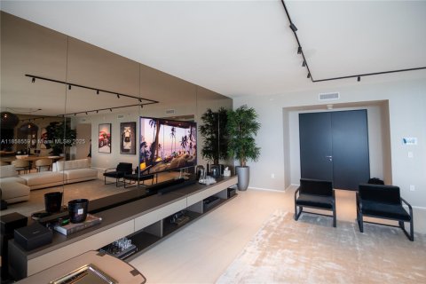 Condo in Miami, Florida, 4 bedrooms  № 1882117 - photo 4