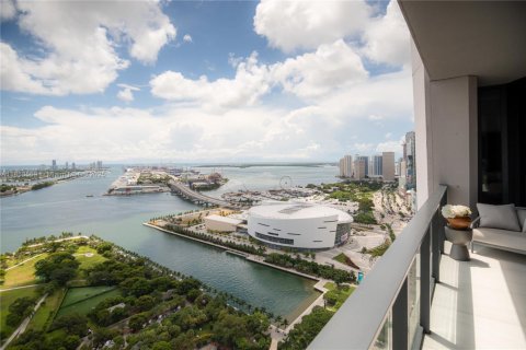 Condo in Miami, Florida, 4 bedrooms  № 1882117 - photo 10