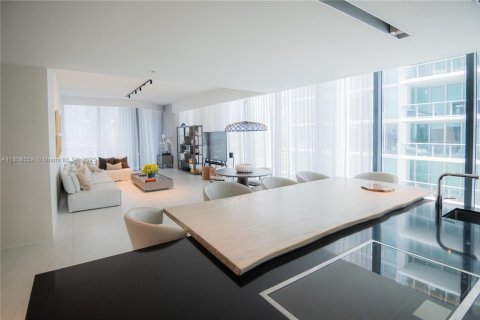 Condo in Miami, Florida, 4 bedrooms  № 1882117 - photo 27