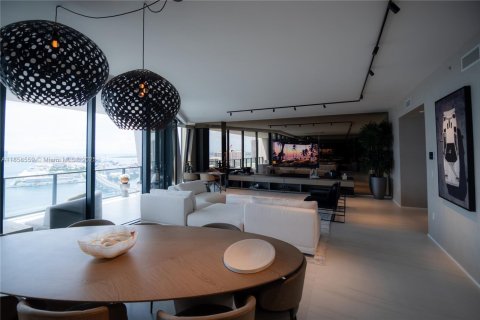 Condo in Miami, Florida, 4 bedrooms  № 1882117 - photo 11