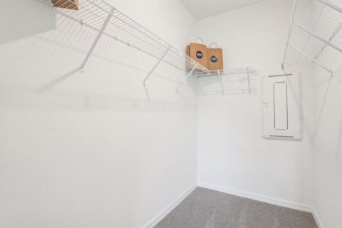 House in San Antonio, Florida 3 bedrooms, 144.93 sq.m. № 1885457 - photo 19