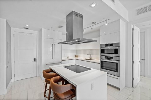 Купить кондоминиум в Бока-Ратон, Флорида 6 комнат, 106.93м2, № 2082837 - фото 6