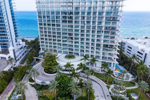 Condo in Sunny Isles Beach, Florida, 3 bedrooms  № 1870014 - photo 8