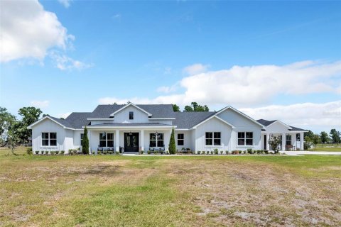 House in Wimauma, Florida 6 bedrooms, 375.23 sq.m. № 1690854 - photo 2