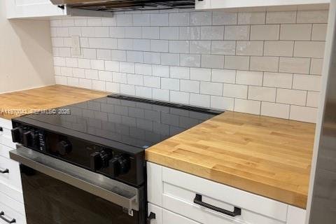 Снять в аренду виллу или дом в Майами, Флорида 3 спальни, 136.75м2, № 2032051 - фото 10