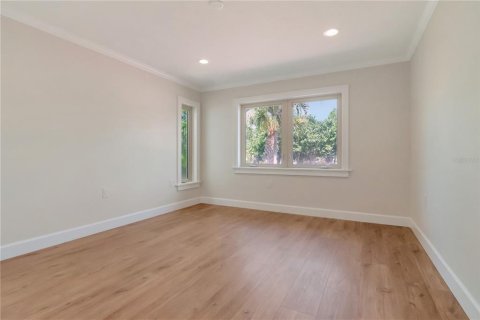 House in Saint Pete Beach, Florida 3 bedrooms, 210.7 sq.m. № 2220588 - photo 19