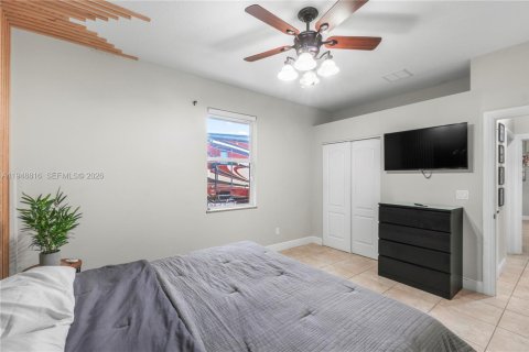 Купить виллу или дом в Порт-Сент-Луси, Флорида 3 спальни, 219.9м2, № 2006393 - фото 24